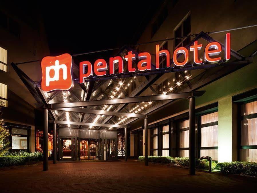 Courtyard By Marriott Berlin Teltow Exterior foto